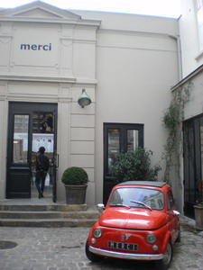 Merci Merci, complete with cute old Fiat 500